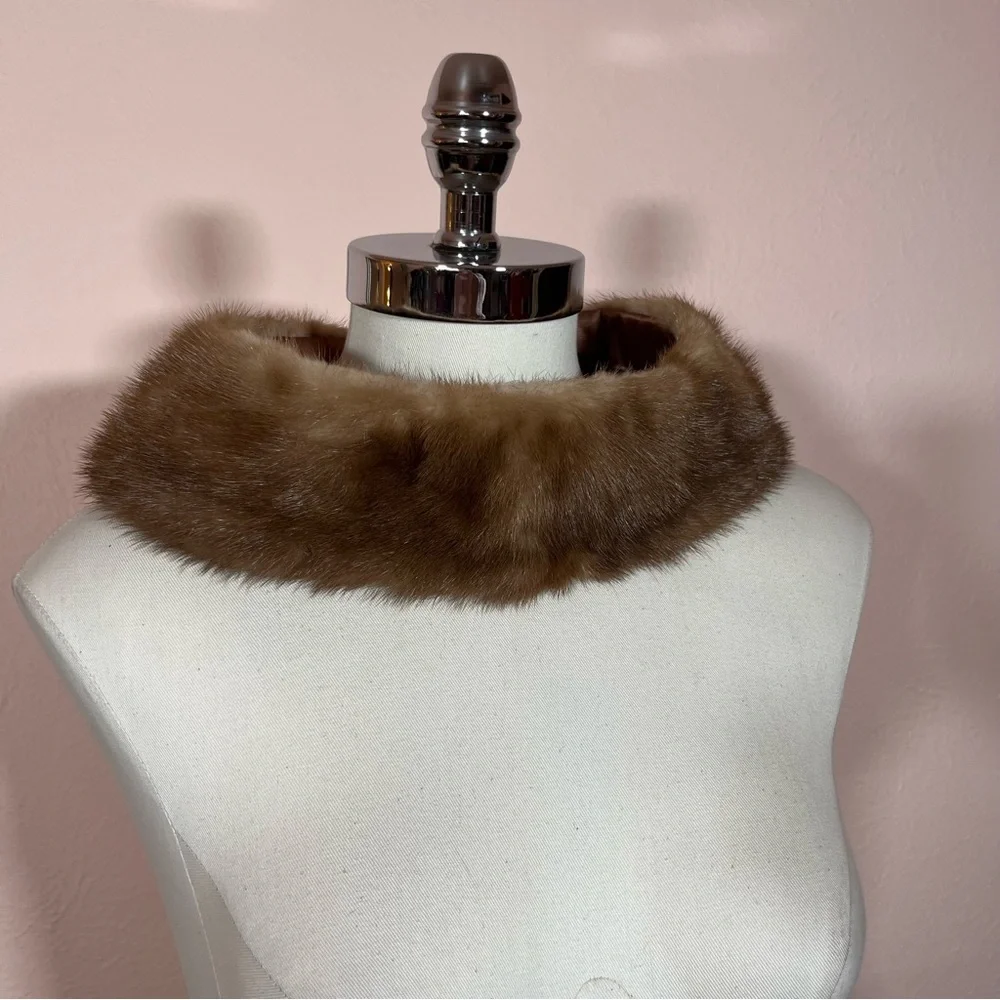 Vintage 1940 50 Retro art deco Boat neck Mobwife Real Minx Fur Brown wide Collar